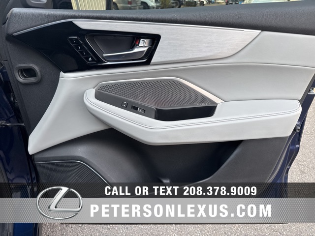 2022 Acura MDX Technology SH-AWD photo 12