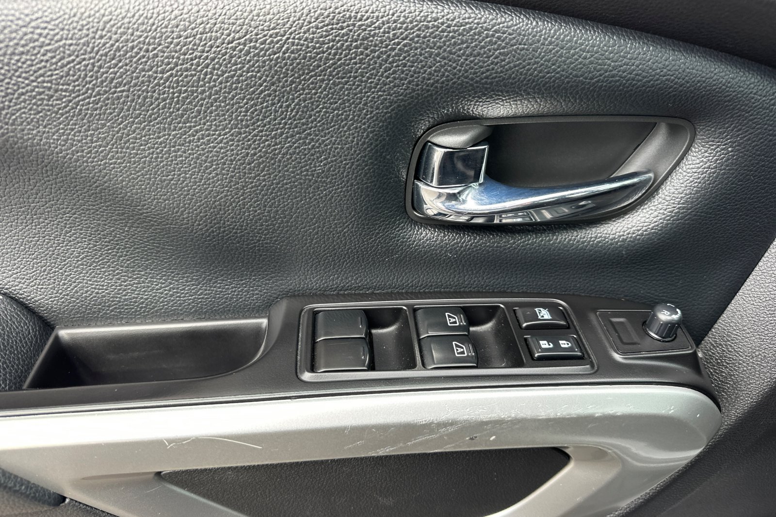 2018 Nissan Titan PRO-4X photo 7