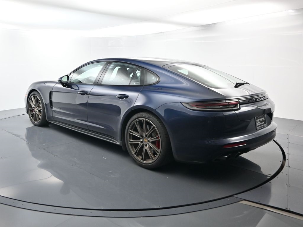 2020 Porsche Panamera GTS photo 2