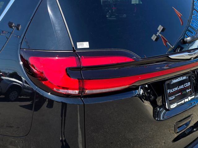 2025 Chrysler Pacifica photo 27
