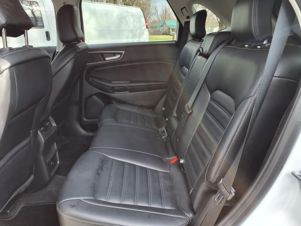 2024 Ford Edge SEL photo 6