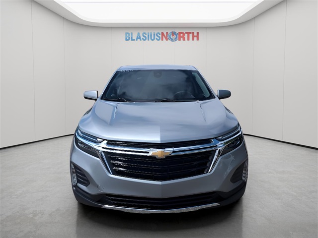 2023 Chevrolet Equinox LT photo 2