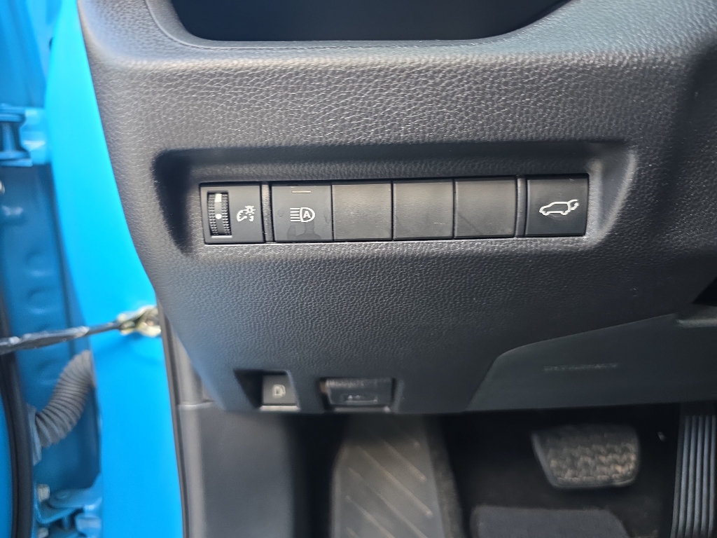 2021 Toyota RAV4 Hybrid XLE Premium photo 15