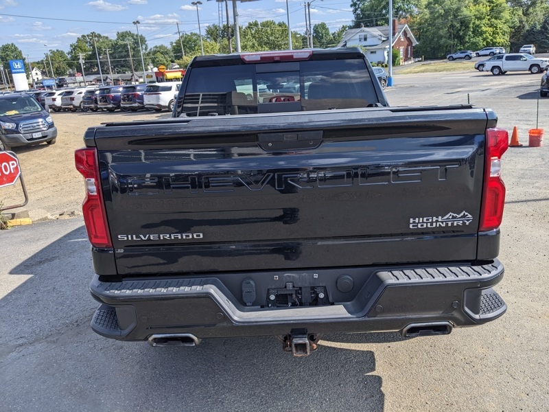 2019 Chevrolet Silverado 1500 High Country photo 3