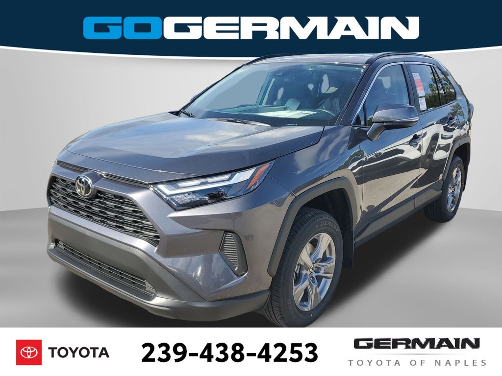 2025 Toyota RAV4 XLE's photo