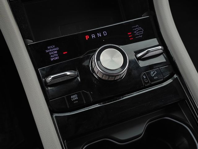2022 Jeep Grand Cherokee Overland photo 13