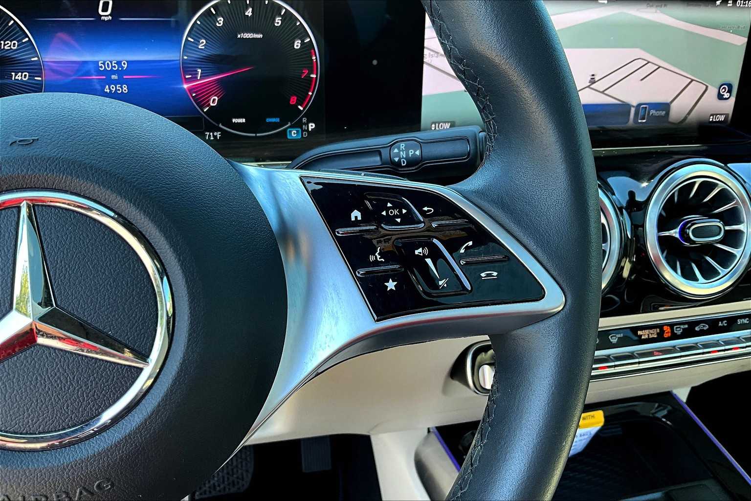 2025 Mercedes Benz GLA 250 photo 22