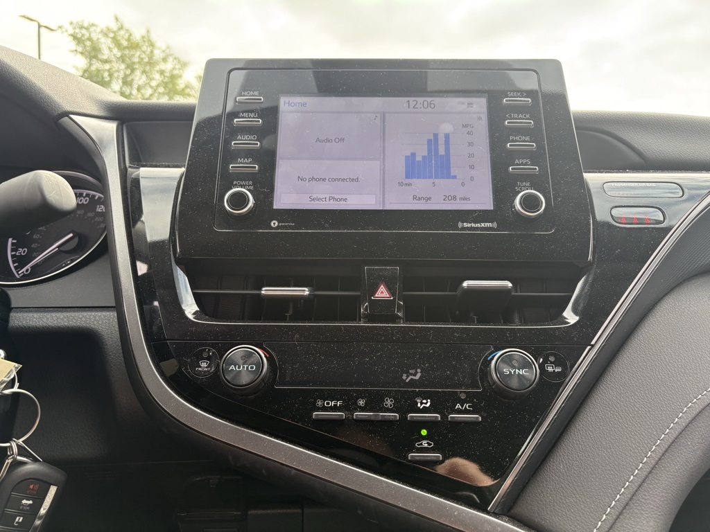 2024 Toyota Camry SE photo 2