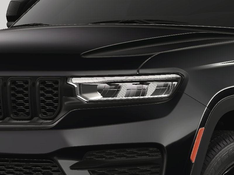 2025 Jeep Grand Cherokee Laredo Altitude photo 9