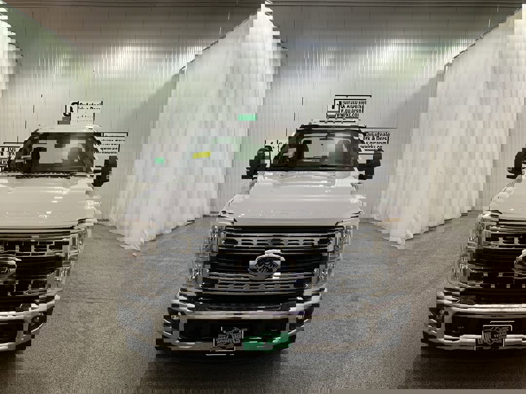 2025 Ford F-350 XL photo 2