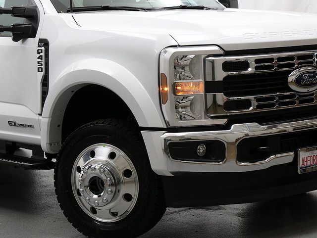 2026 Ford F-450 XLT photo 3