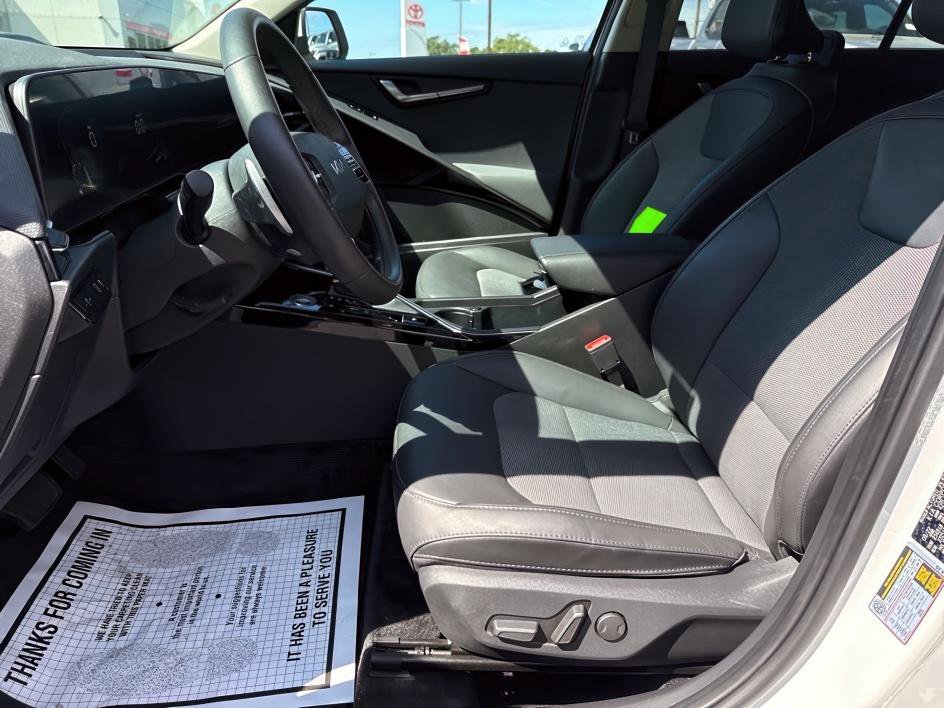 2023 Kia Niro EX photo 11