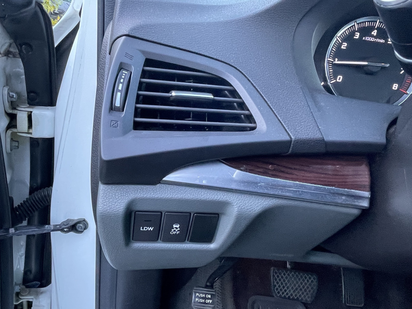 2014 Acura MDX Technology SH-AWD photo 30