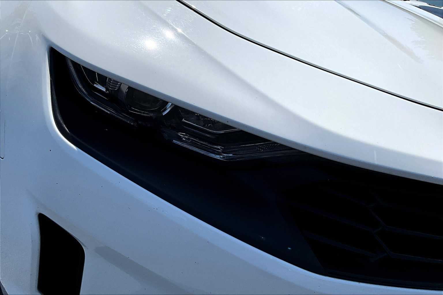 2021 Chevrolet Camaro 1LT photo 28
