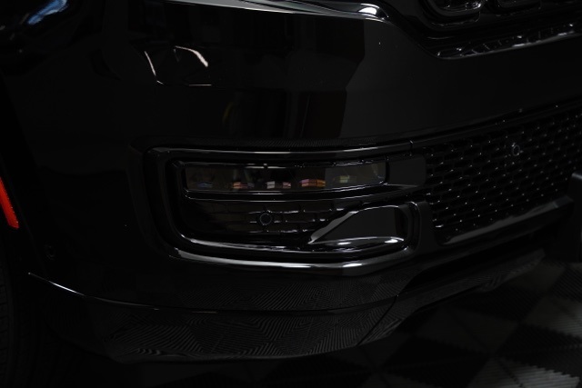 2025 Jeep Wagoneer Series II photo 42