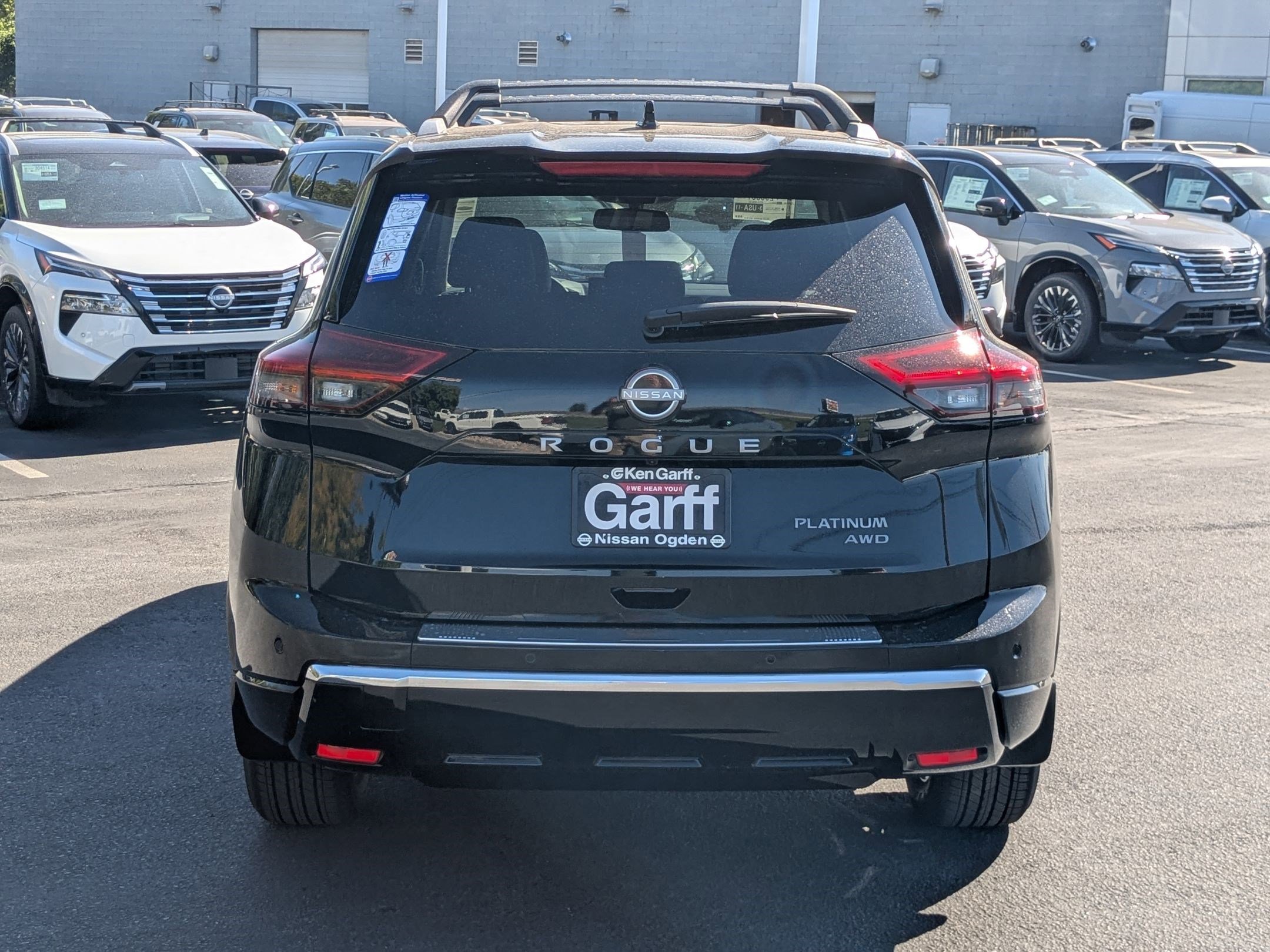 2026 Nissan Rogue Platinum photo 3