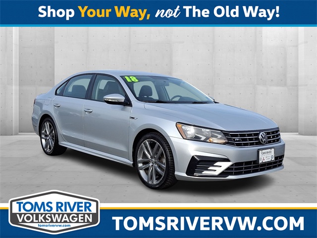 2018 Volkswagen Passat R-Line