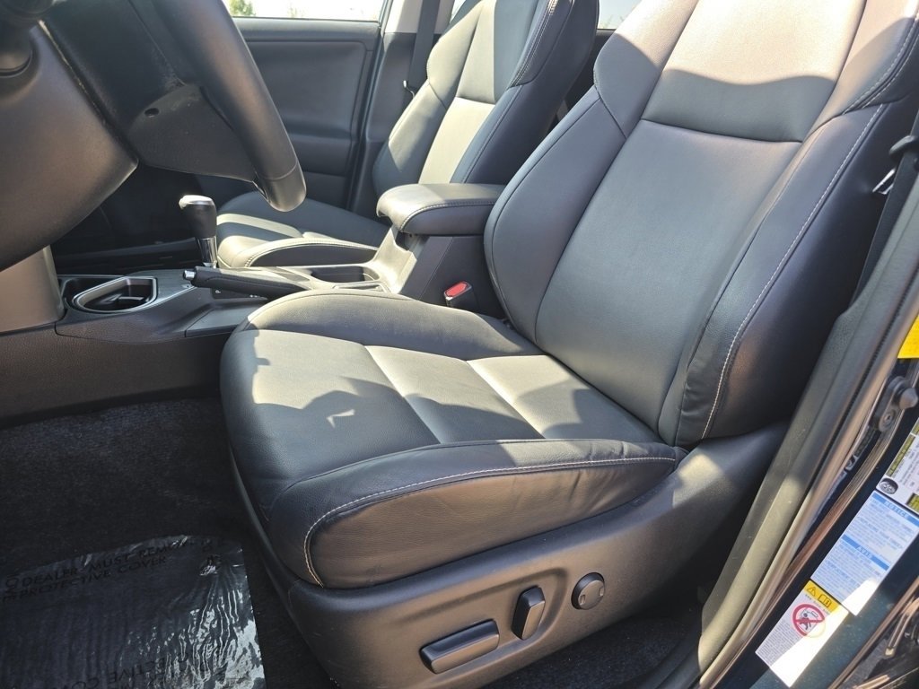 2017 Toyota RAV4 Limited photo 30