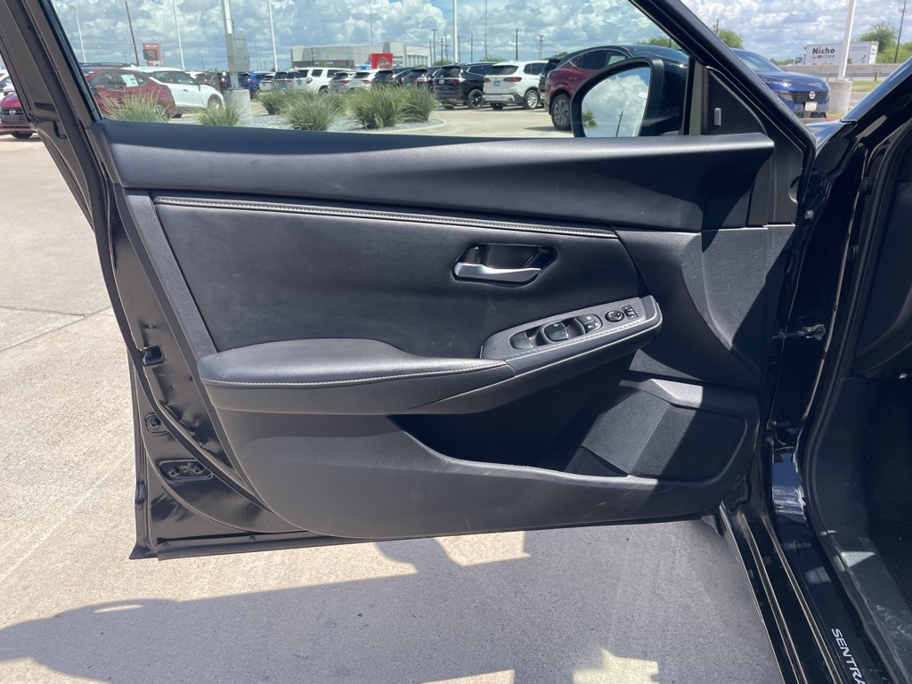 2024 Nissan Sentra SV photo 11
