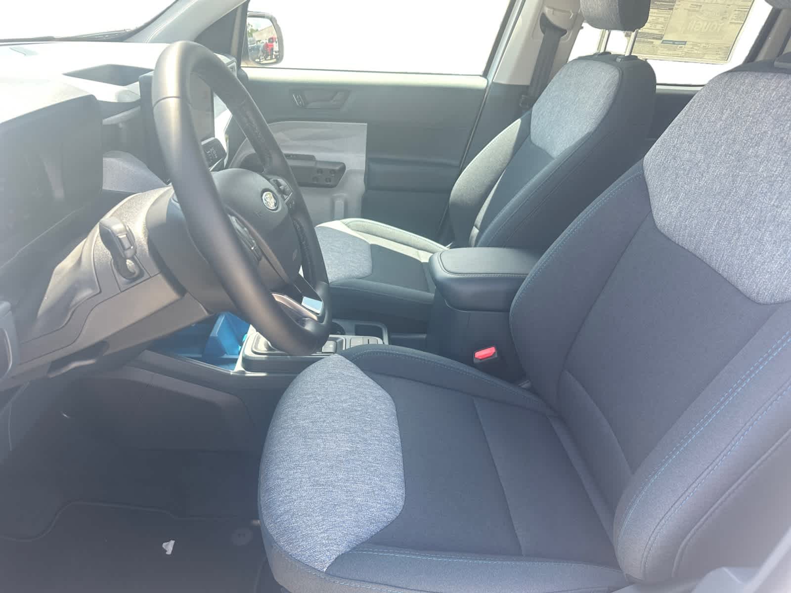 2025 Ford Maverick XLT photo 9