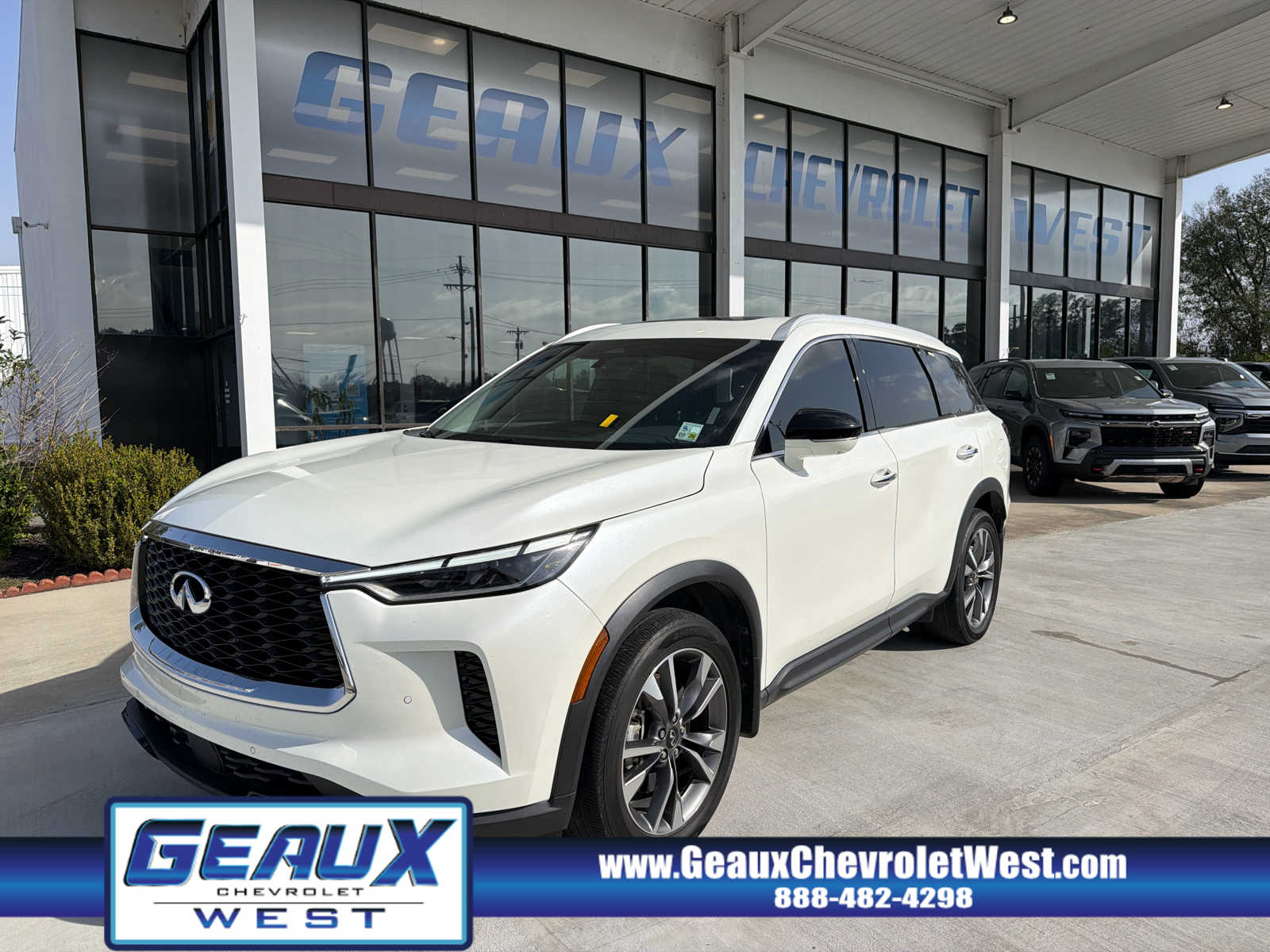 2023 INFINITI QX60 LUXE's photo