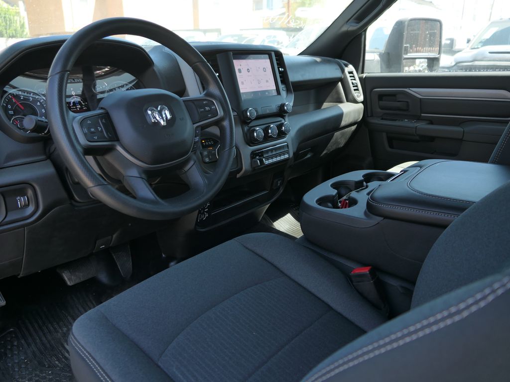 2024 Ram 3500 Tradesman SLT photo 11