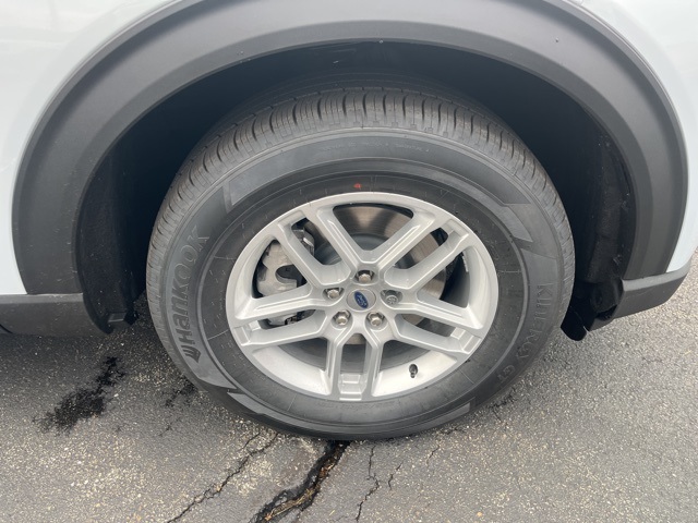 2026 Ford Explorer photo 4