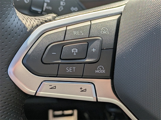 2025 Volkswagen Tiguan SEL R-Line Black photo 22