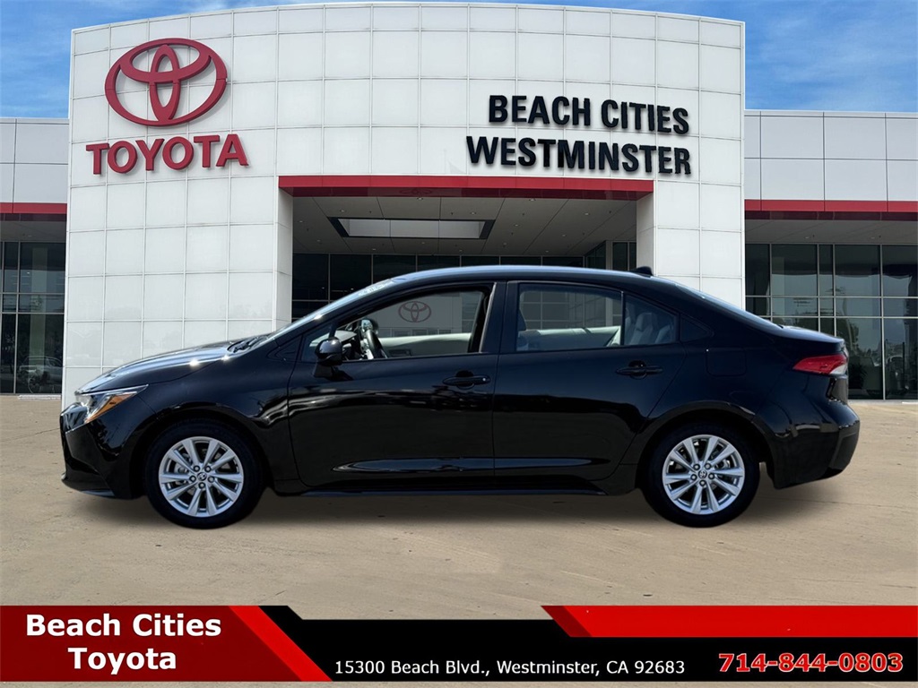 2025 Toyota Corolla LE photo 6