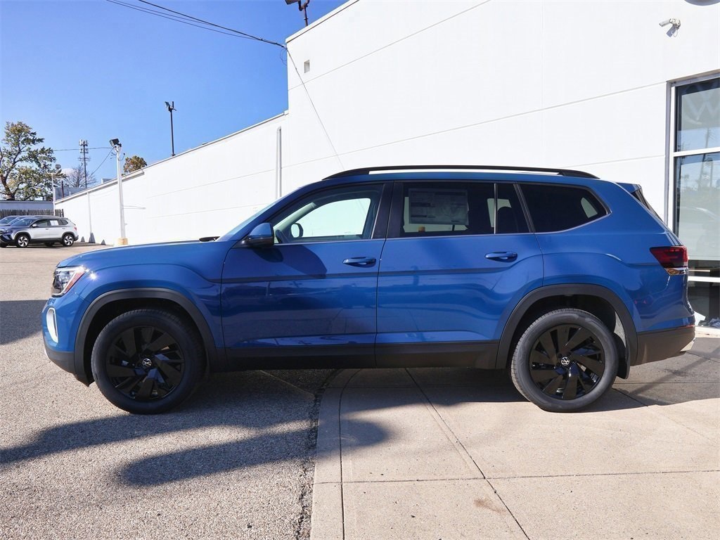 2026 Volkswagen Atlas SE Technology photo 2