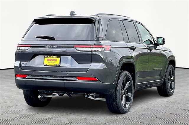 2025 Jeep Grand Cherokee Altitude photo 15