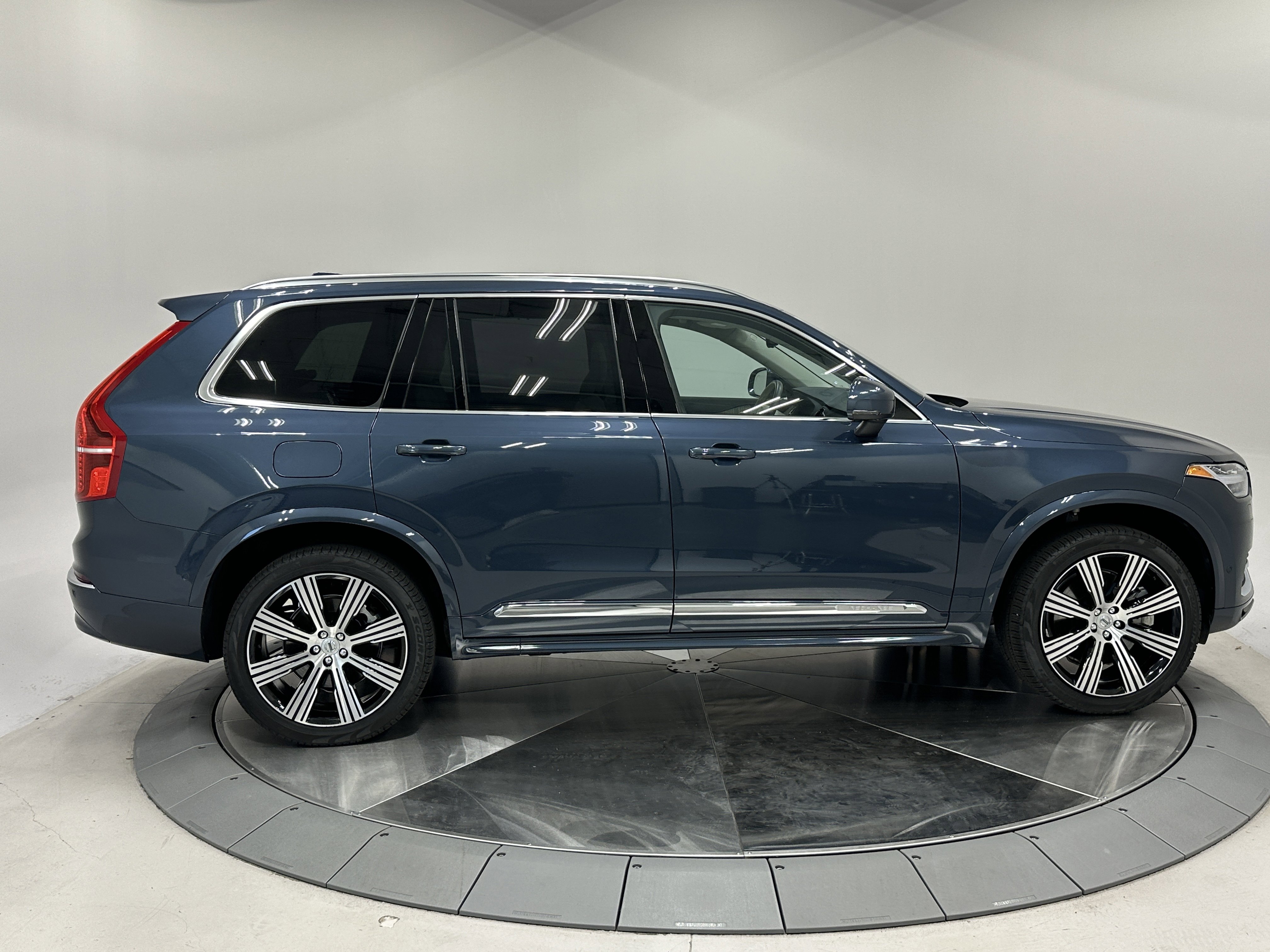 2024 Volvo XC90 Ultimate photo 8