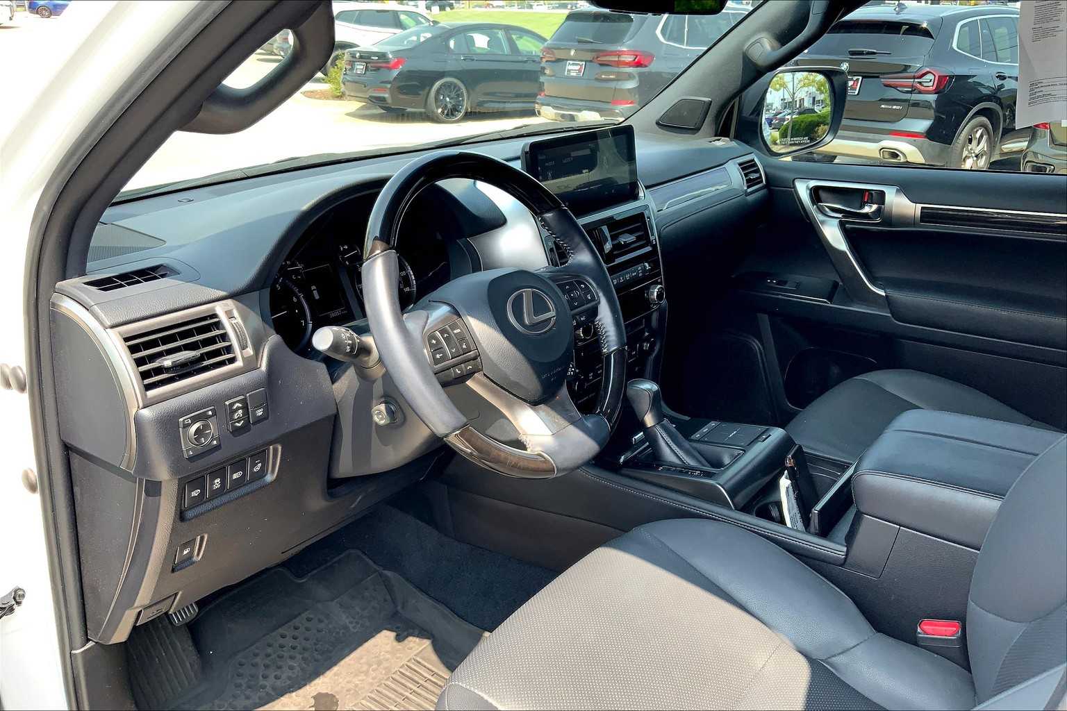 2023 Lexus GX 460 Premium photo 16
