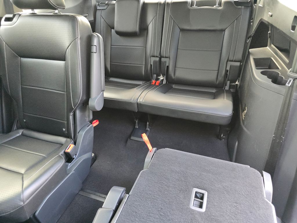 2021 Volkswagen Atlas SEL photo 16
