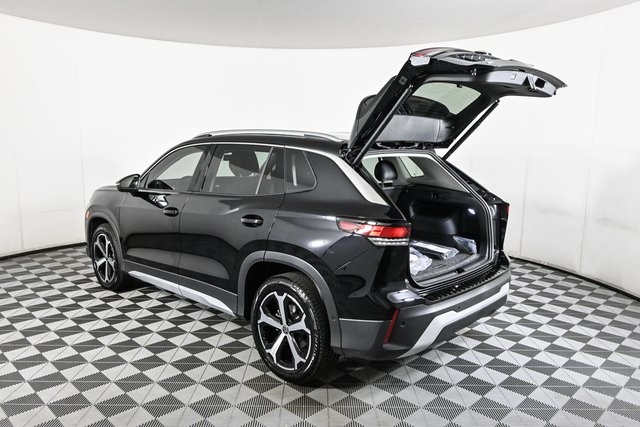 2025 Volkswagen Tiguan SE photo 32