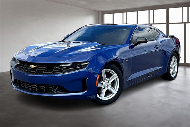 2020 Chevrolet Camaro 1LT photo 2