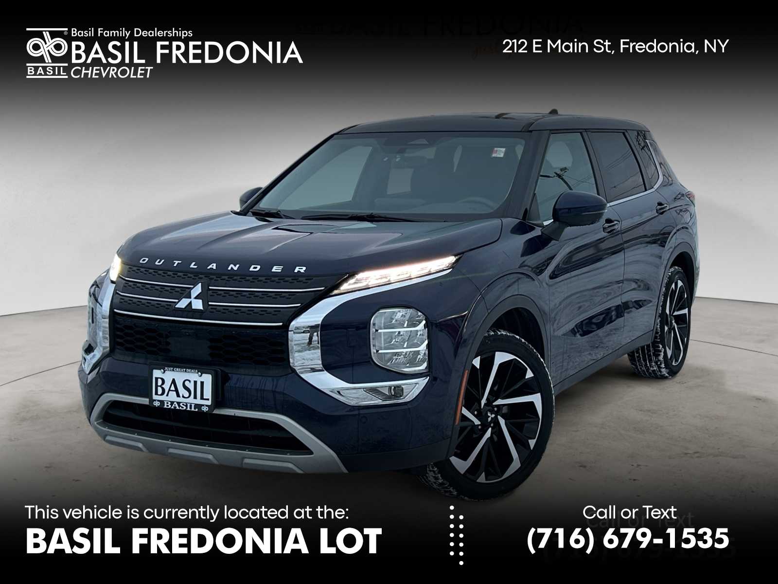 2022 Mitsubishi Outlander SE's photo