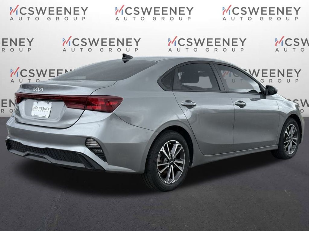2022 Kia Forte LXS photo 5