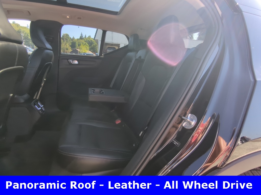 2024 Volvo XC40 Core photo 15