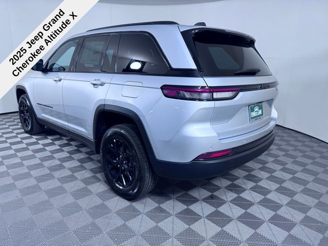 2025 Jeep Grand Cherokee Altitude X photo 3