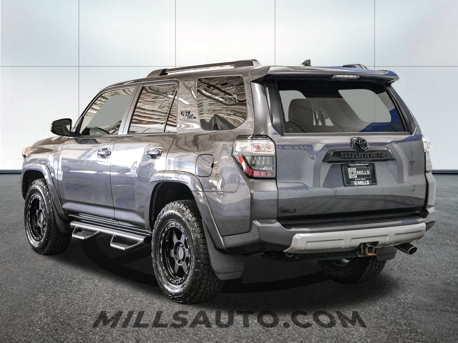 2020 Toyota 4Runner TRD Off-Road Premium photo 4