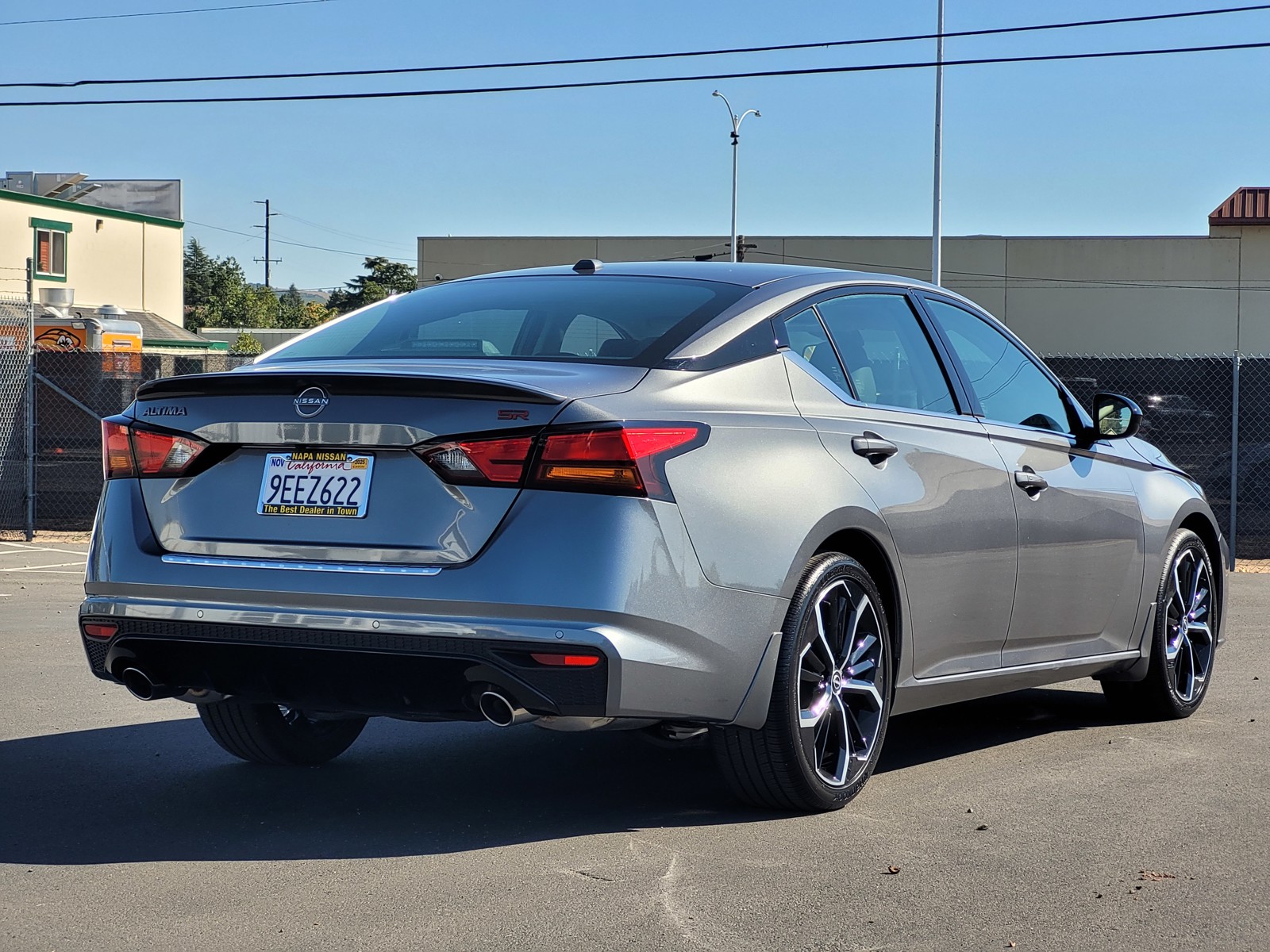 2023 Nissan Altima 2.5 SR photo 4