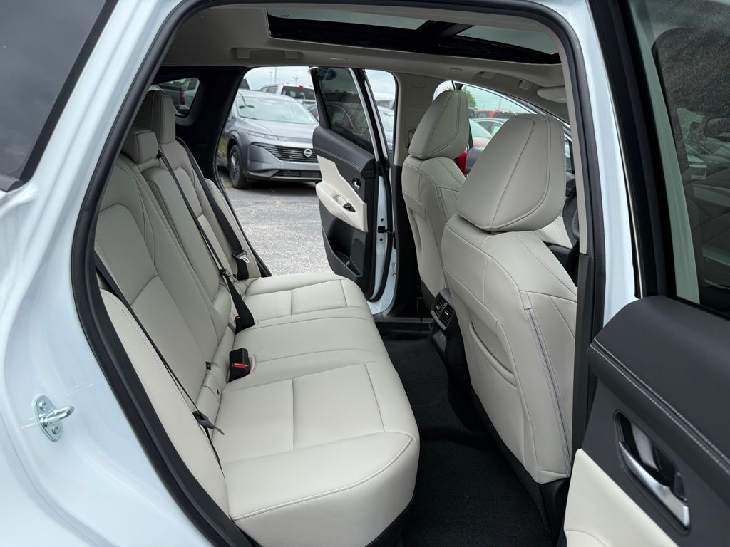 2025 Nissan Murano SL photo 12