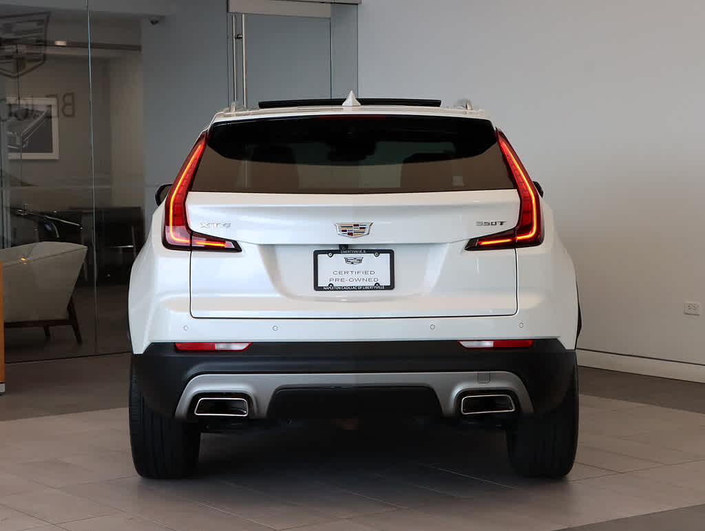 2023 Cadillac XT4 Premium Luxury photo 3