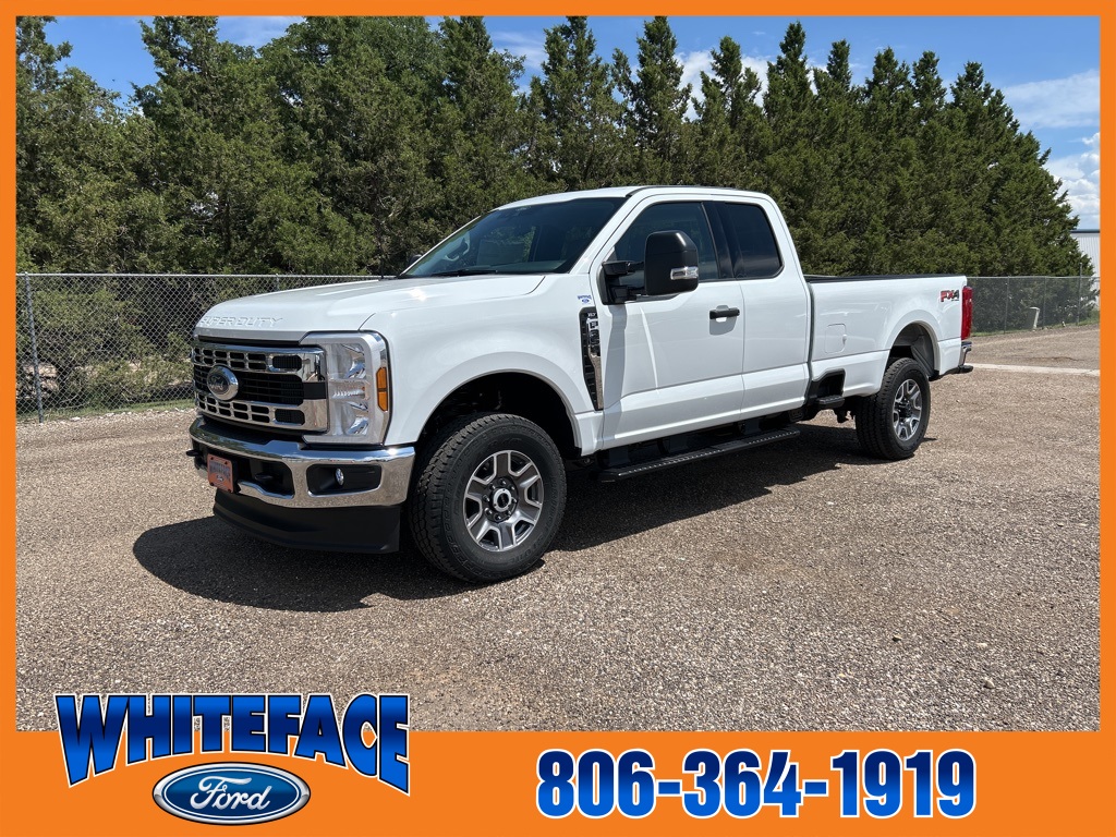 2025 Ford F-350 Super Duty XLT's photo