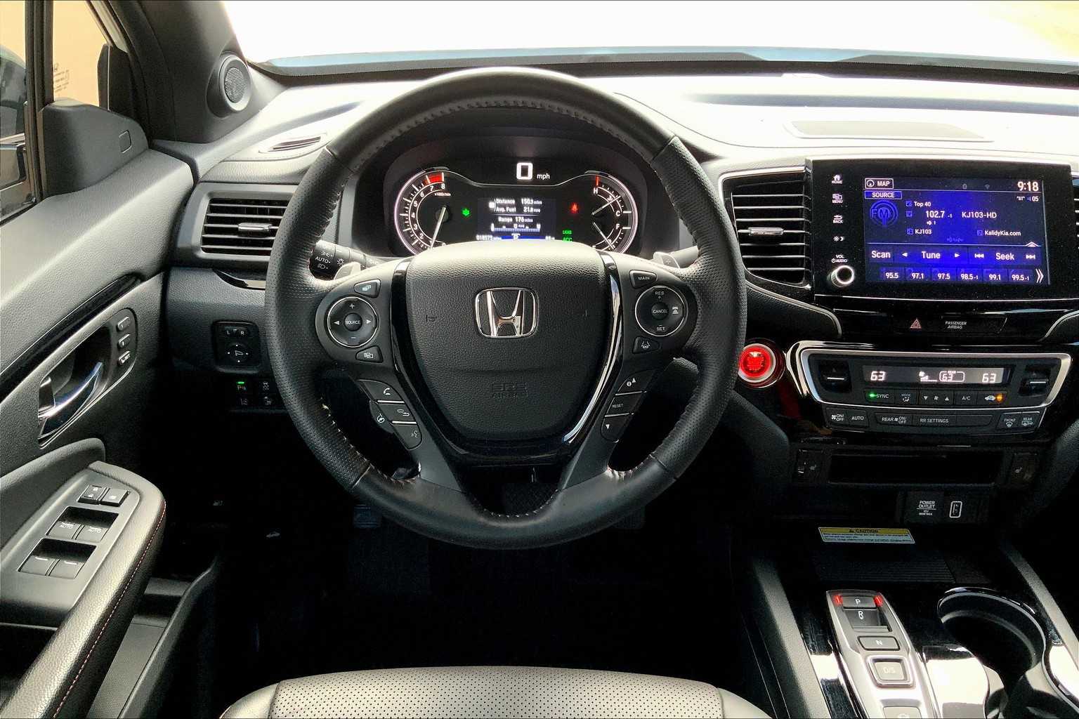 2022 Honda Ridgeline Black Edition photo 3