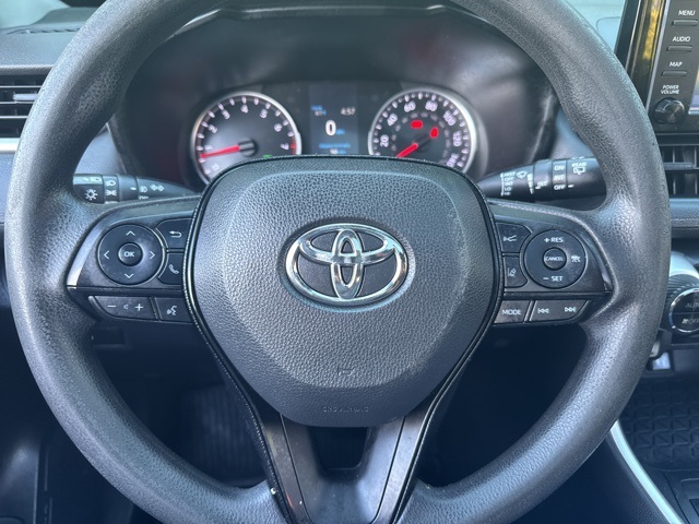 2019 Toyota RAV4 XLE photo 24