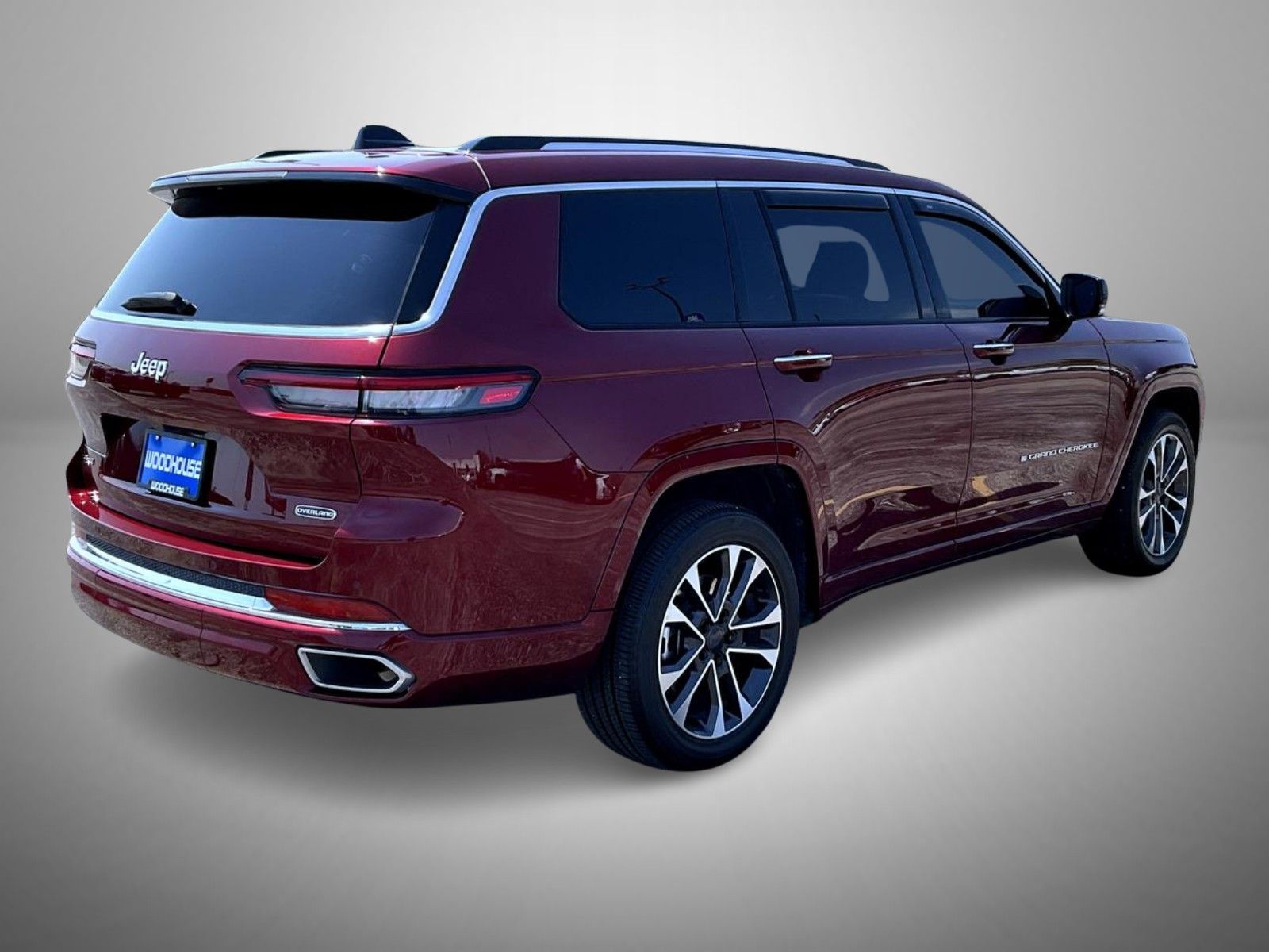 2024 Jeep Grand Cherokee Overland Sport photo 3