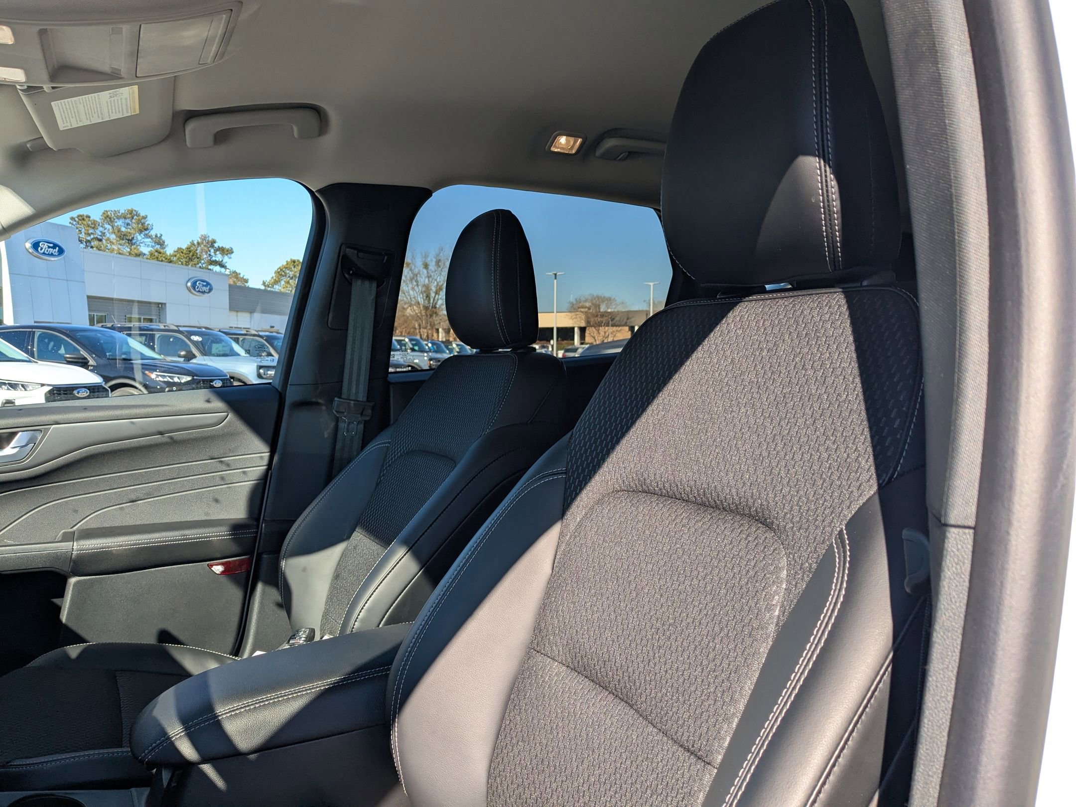 2025 Ford Escape Plug-In Hybrid SE photo 14