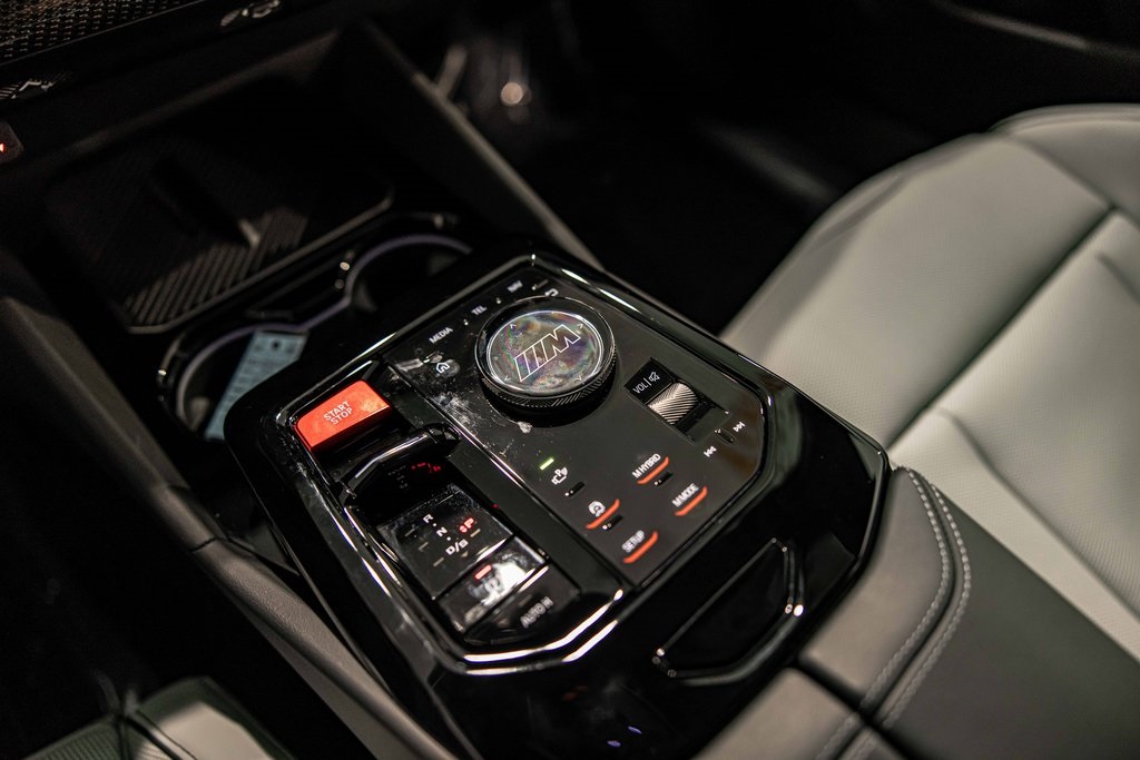 2025 BMW M5 - Image 28